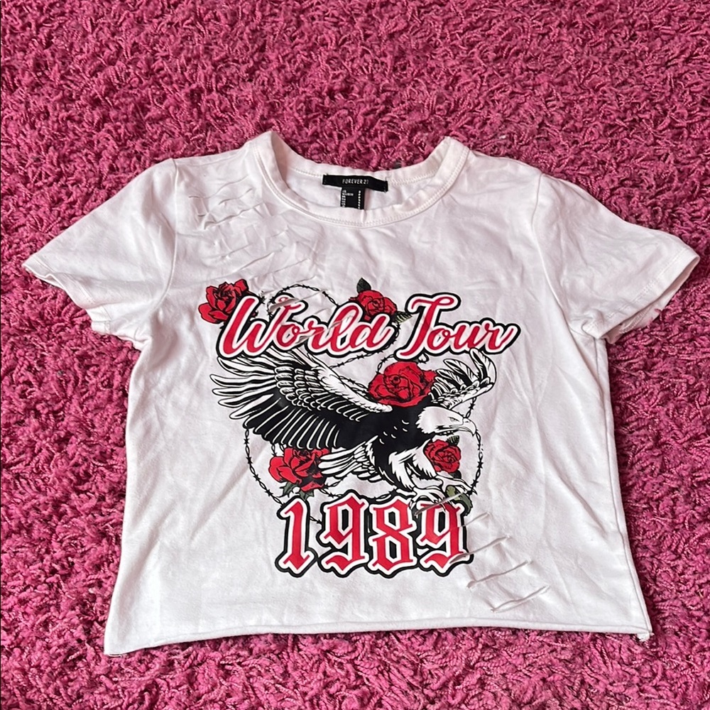 Forever 21 White and Red Short Sleeve Cropped Tee Casual Graphic Designs